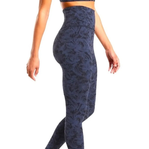 Athleta Pants - Athleta Elation Textured Tight Leggings XS